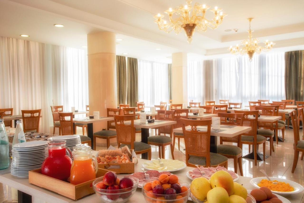 Hotel Elisir Rimini Bagian luar foto