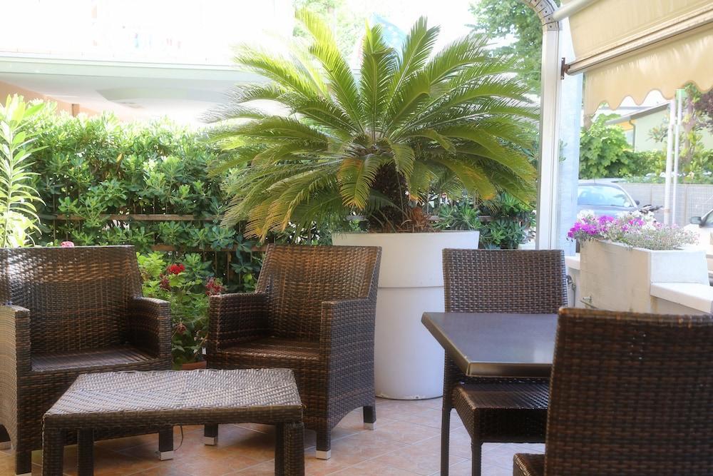 Hotel Elisir Rimini Bagian luar foto