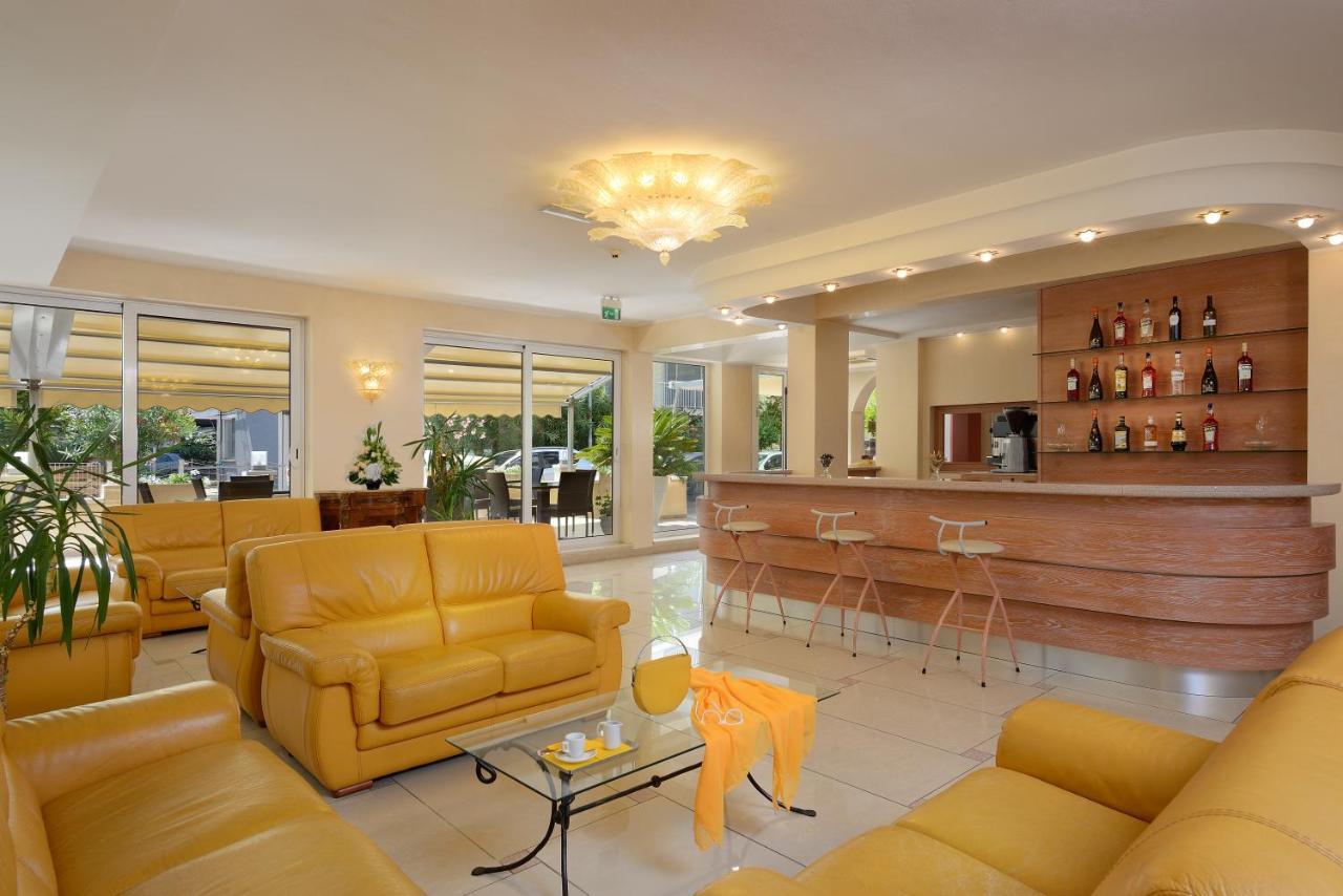 Hotel Elisir Rimini Bagian luar foto