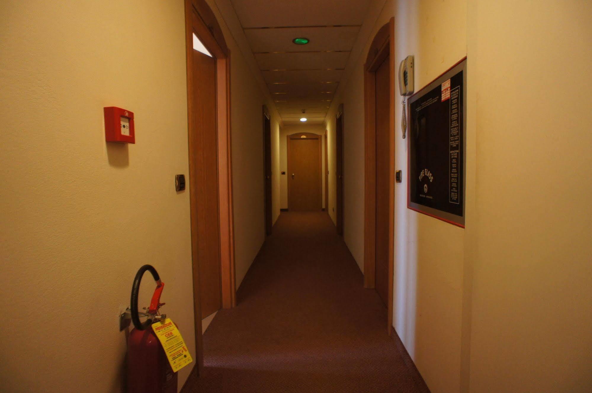 Hotel Elisir Rimini Bagian luar foto